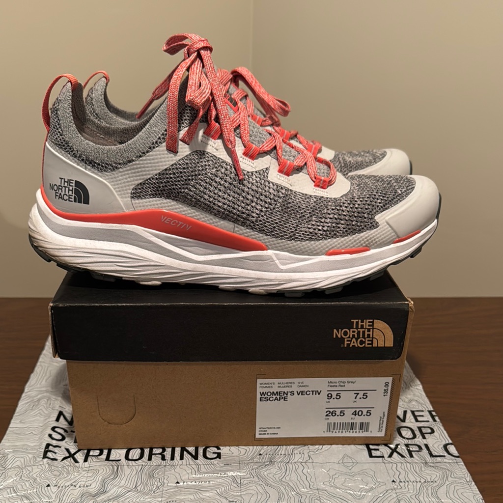 The North Face Womens Vectiv Escape Sneakers